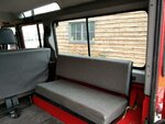 1992 LR LHD 110 5 dr 200 tdi Ex Fire Dept interior loadfloor seats.jpg