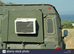 land-rover-military-110-defender-off-road-vehicle-air-conditioner-F3JGK4.jpg