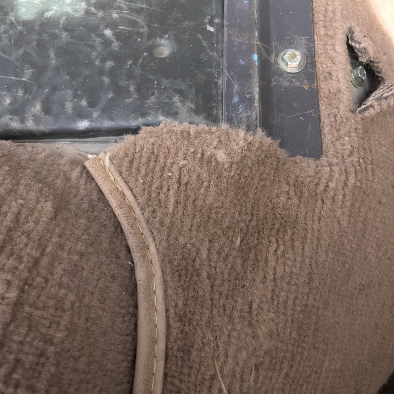 MY1991RRCHunter-tie_downs_installed-covered-800x800.jpg